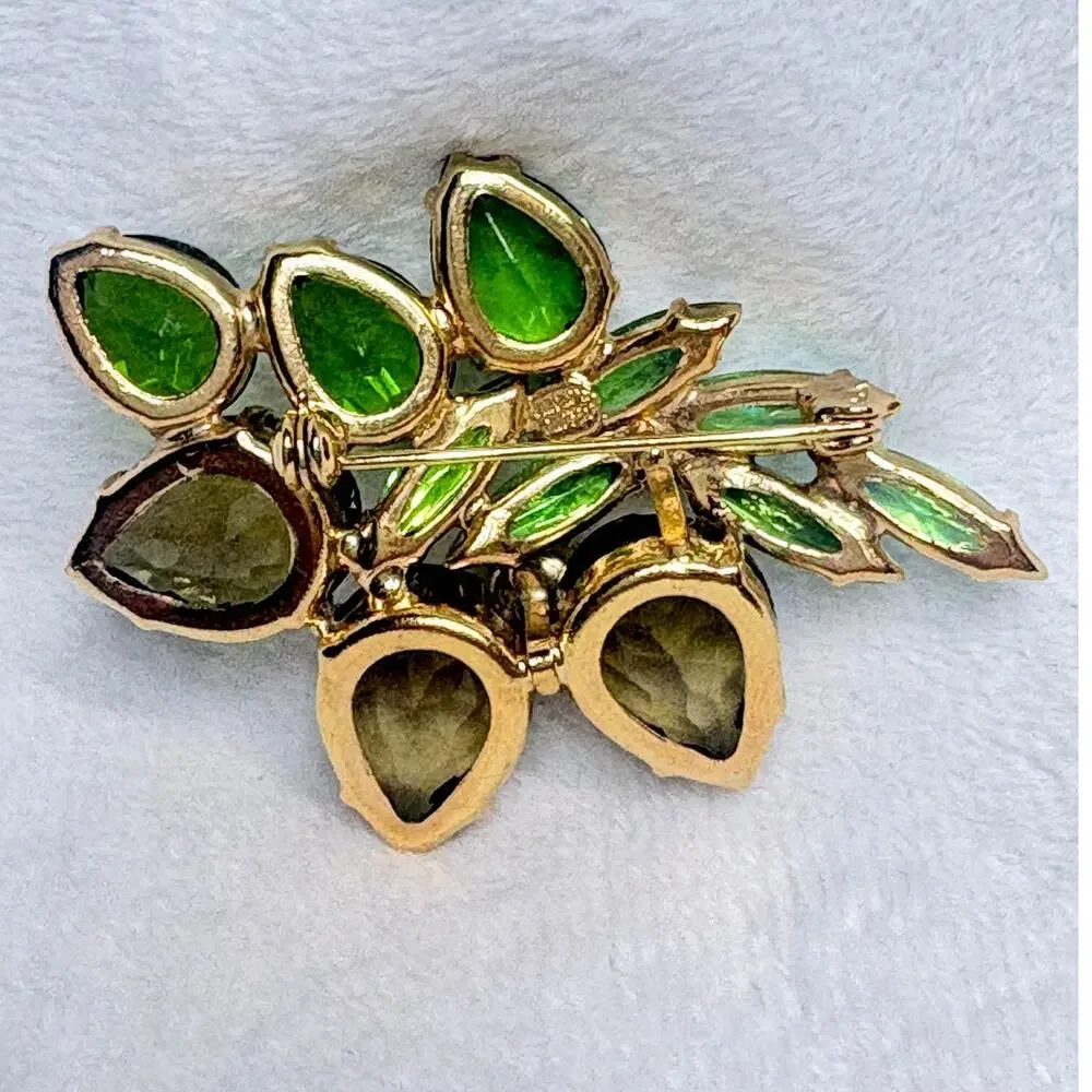Mid‑Century Czech AB Rhinestone Brooch CZECHO/SLOVAKIA, Uranium Glass